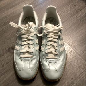 Adidas Originals Samba OG in Linen Green Metallic / Off White / Cyber Metallic